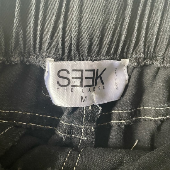 SEEK the label- LF black canvas shorts - Picture 3 of 3